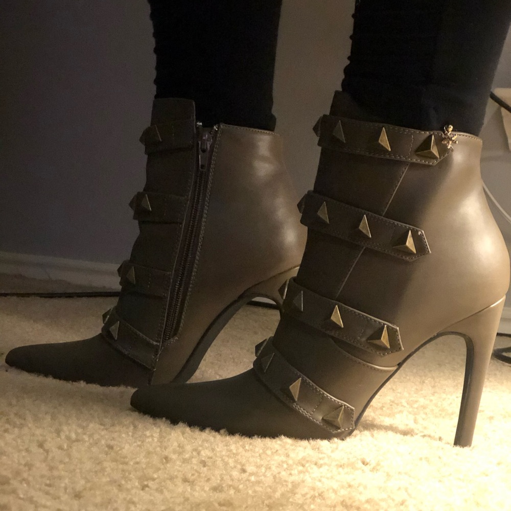 Spike ankle bootie.